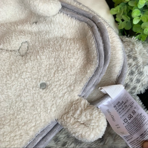 (2) Baby GAP Blankets & (1) Pottery Barn Baby Blanket - Picture 5 of 12